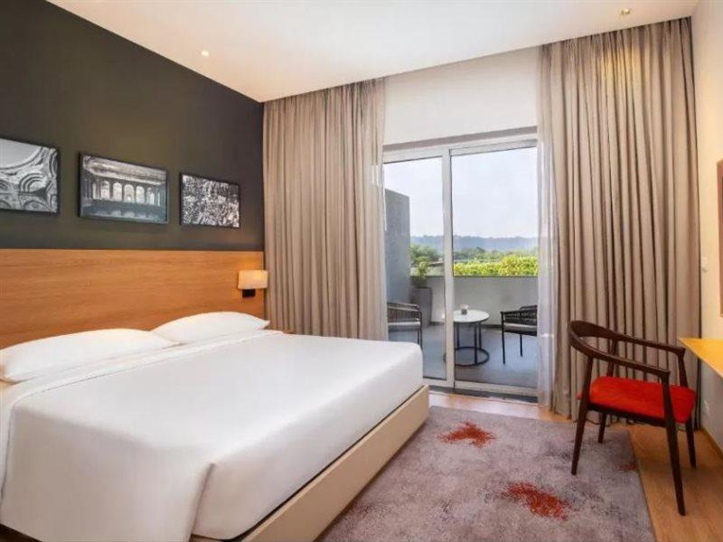 Park Inn By Radisson Gwalior Exterior foto