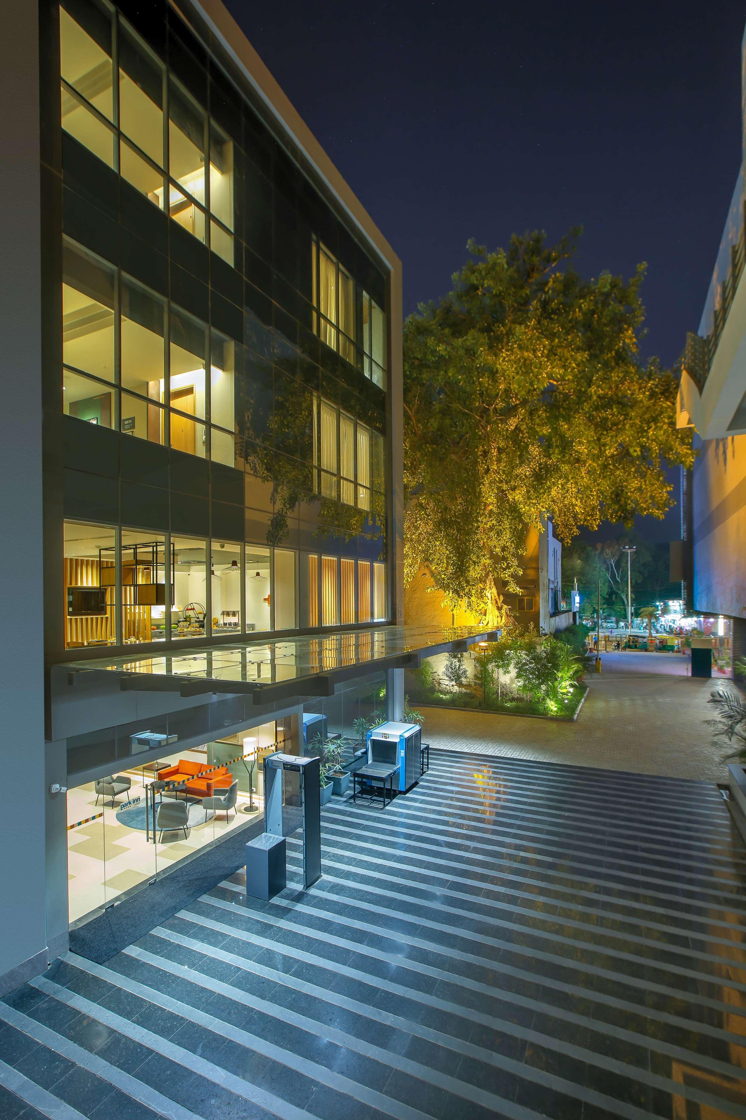 Park Inn By Radisson Gwalior Exterior foto
