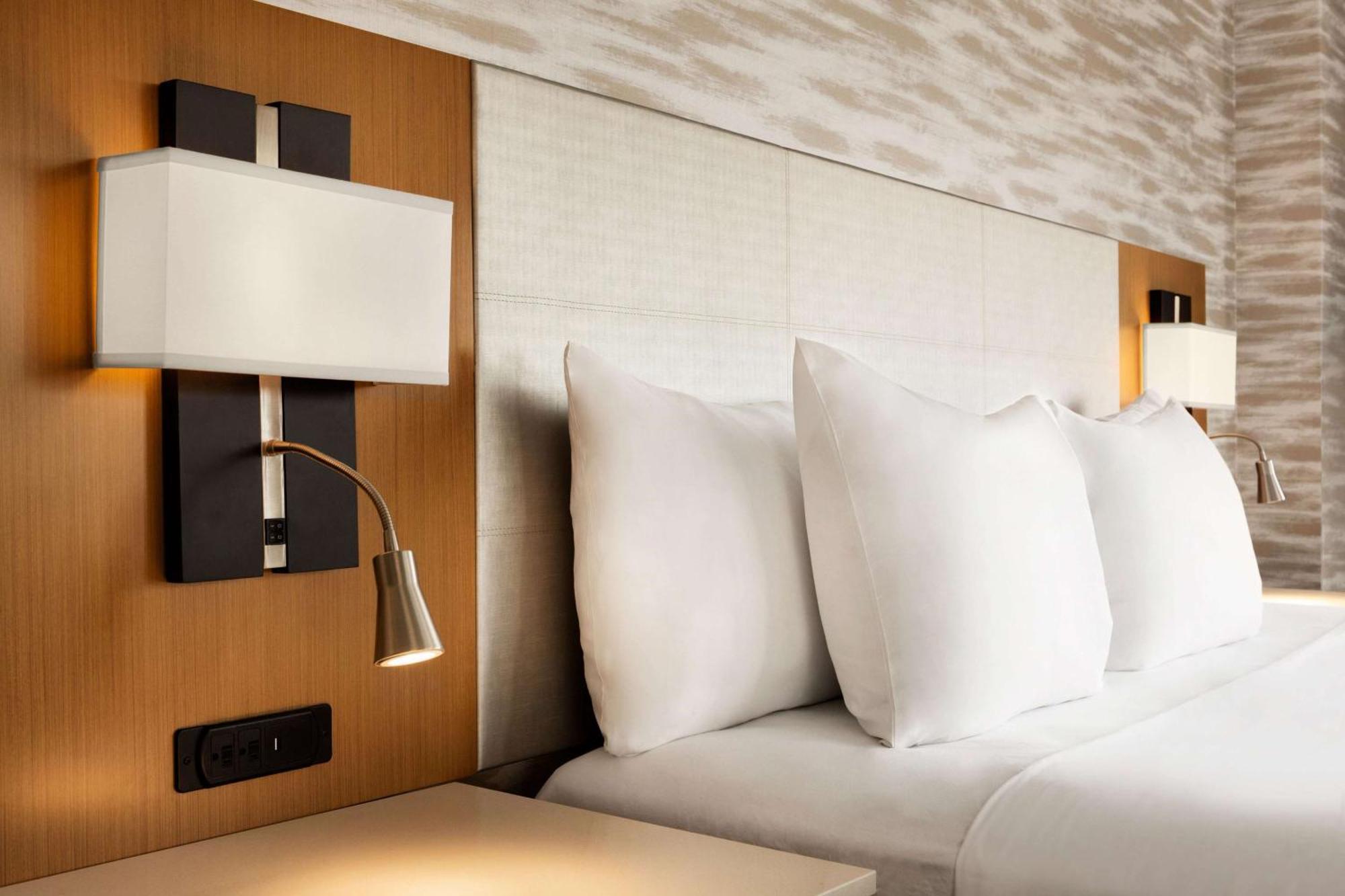 Park Inn By Radisson Gwalior Exterior foto